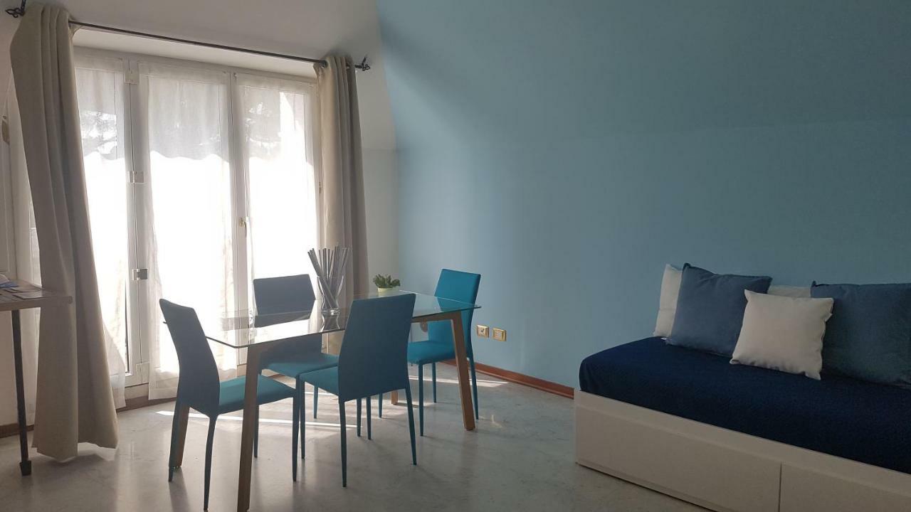La Magnolia Apartments Violet Desenzano del Garda Exterior photo